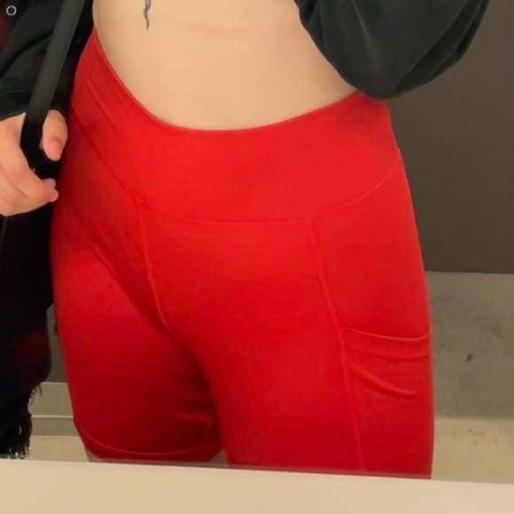 Recycled plastic athletic shorts - Picture 3 of 3